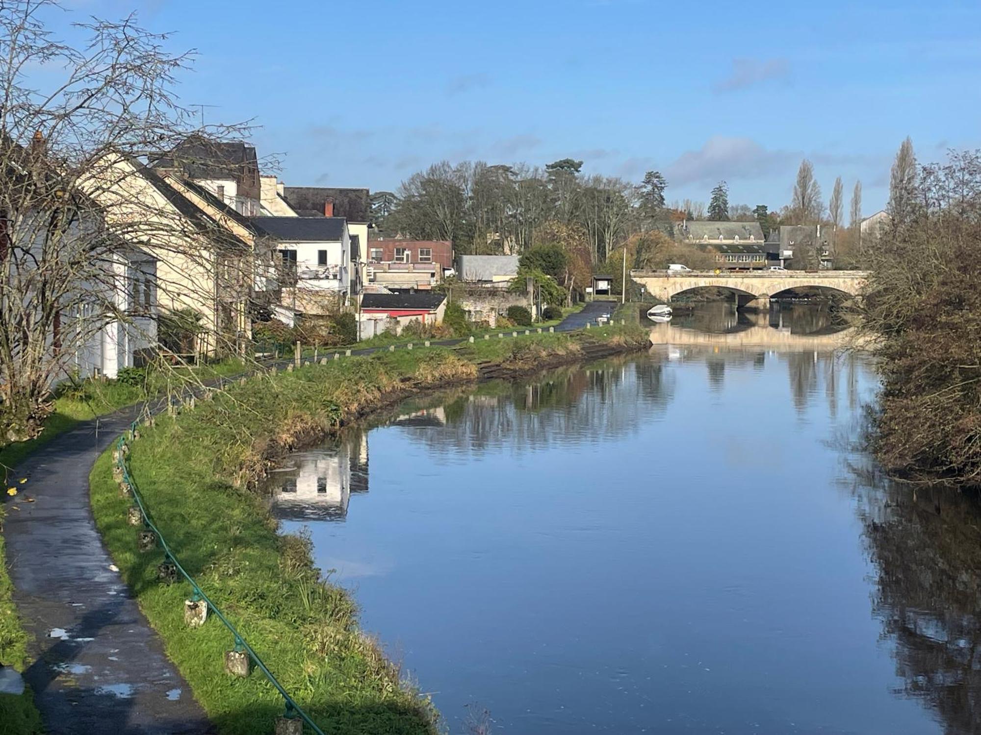 Les Berges De L'Oust Appartement Malestroit Buitenkant foto